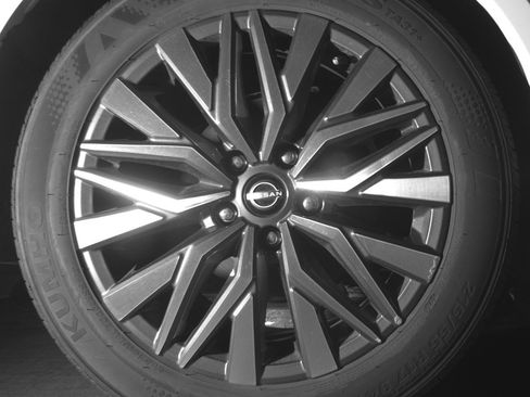 Used 2025 Nissan Altima 2.5 SV FWD image 15