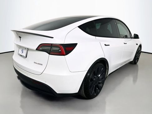 Used 2022 Tesla Model Y Performance image 5