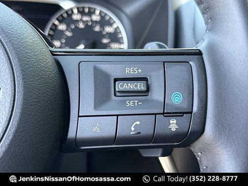 Certified 2023 Nissan Rogue SV w/ SV Premium B Package image 42