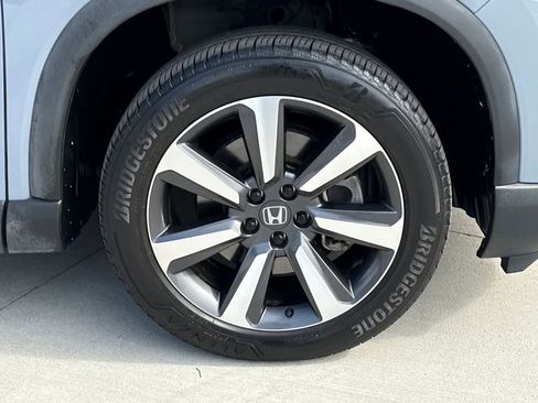 Certified 2023 Honda Pilot Touring image 11