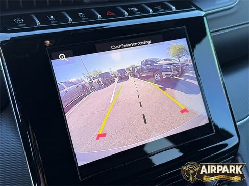 New 2025 Jeep Grand Cherokee Altitude image 14