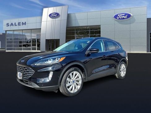 Certified 2022 Ford Escape Titanium w/ Titanium Elite Package AWD/4WD image 7