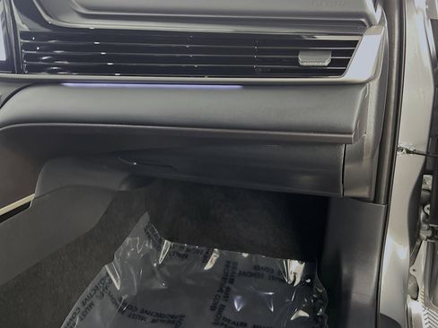 Used 2025 Toyota Camry XSE image 35