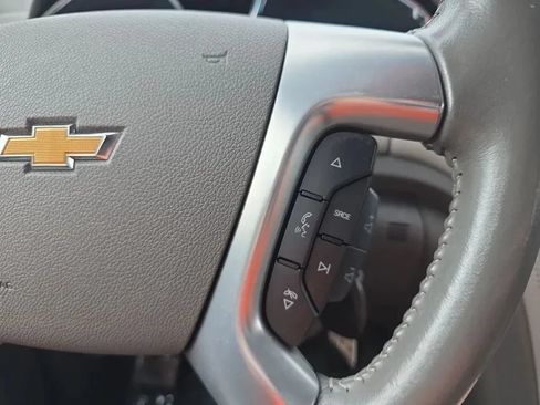 Used 2015 Chevrolet Traverse LT w/ Style and Technology Package FWD image 19
