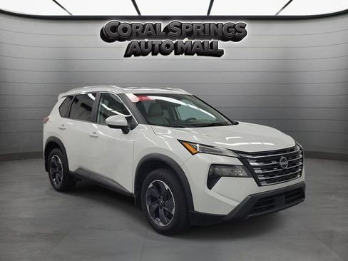 Certified 2024 Nissan Rogue SV w/ SV Premium Package FWD image 1