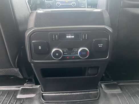Used 2019 Ford Expedition Limited w/ Equipment Group 303A AWD/4WD image 17