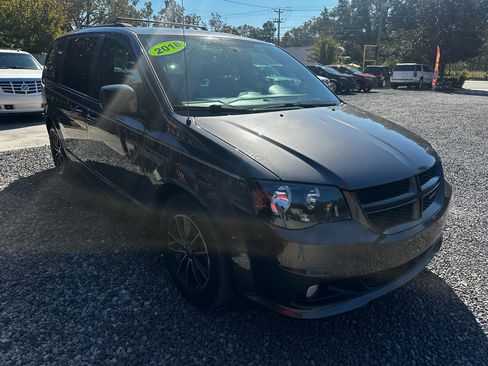 Used 2018 Dodge Grand Caravan GT image 12
