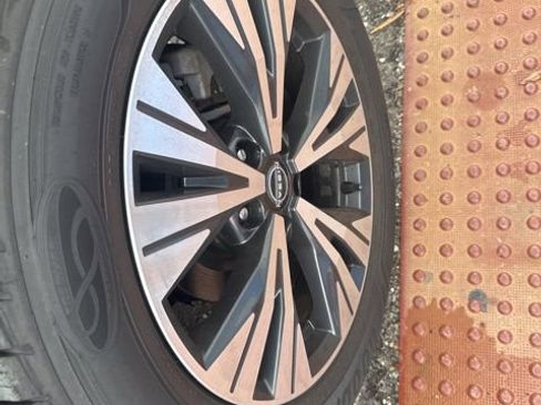 Used 2023 Nissan Rogue SV image 29