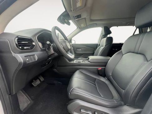 New 2026 Honda Pilot Touring image 9