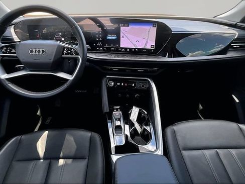Used 2025 Audi Q5 Premium w/ Convenience Package AWD/4WD image 15