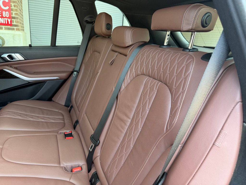 Used 2019 BMW X5 xDrive50i w/ M Sport Package AWD/4WD image 19