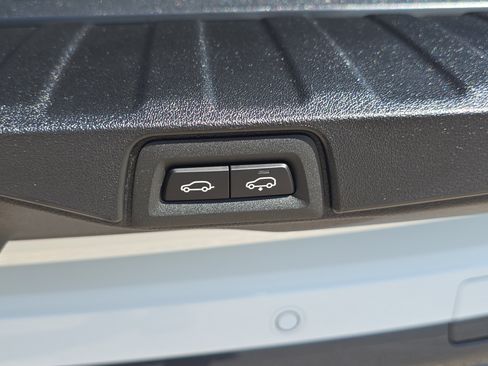 New 2026 BMW X5 xDrive50e w/ Executive Package image 10