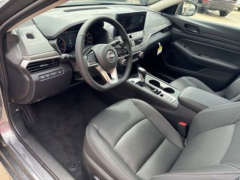 New 2026 Nissan Altima 2.5 SV w/ SV Premium Package FWD image 11
