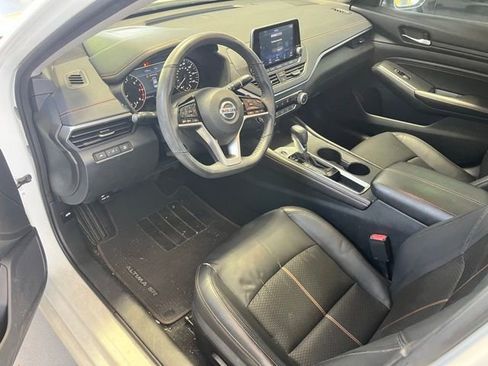 Certified 2021 Nissan Altima 2.5 SR FWD image 10