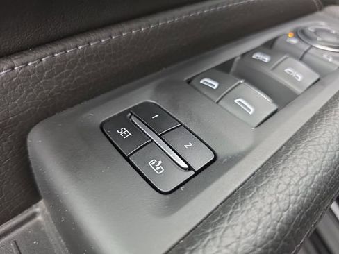 Used 2024 GMC Yukon Denali image 26