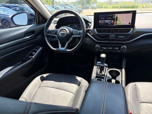 Certified 2024 Nissan Altima 2.0 SR FWD image 22