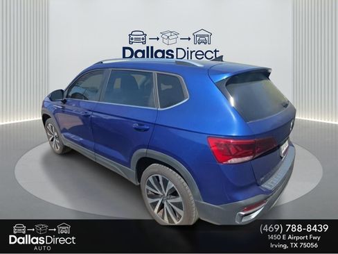 Used 2023 Volkswagen Taos SE w/ Panoramic Sunroof Package image 8