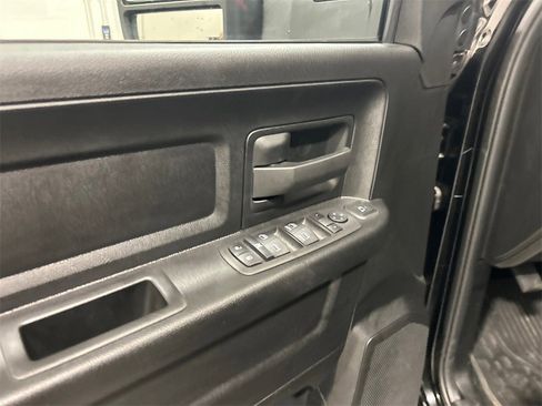 Used 2024 RAM 3500 Tradesman w/ Chrome Appearance Group image 13