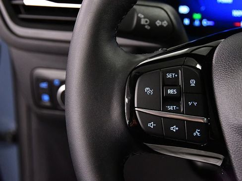Used 2025 Ford Escape Platinum FWD image 20