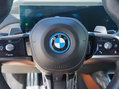 Used 2024 BMW 750e xDrive w/ Executive Package image 11