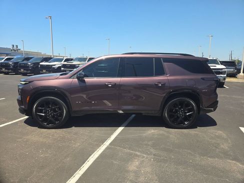Certified 2026 Chevrolet Traverse RS FWD image 2