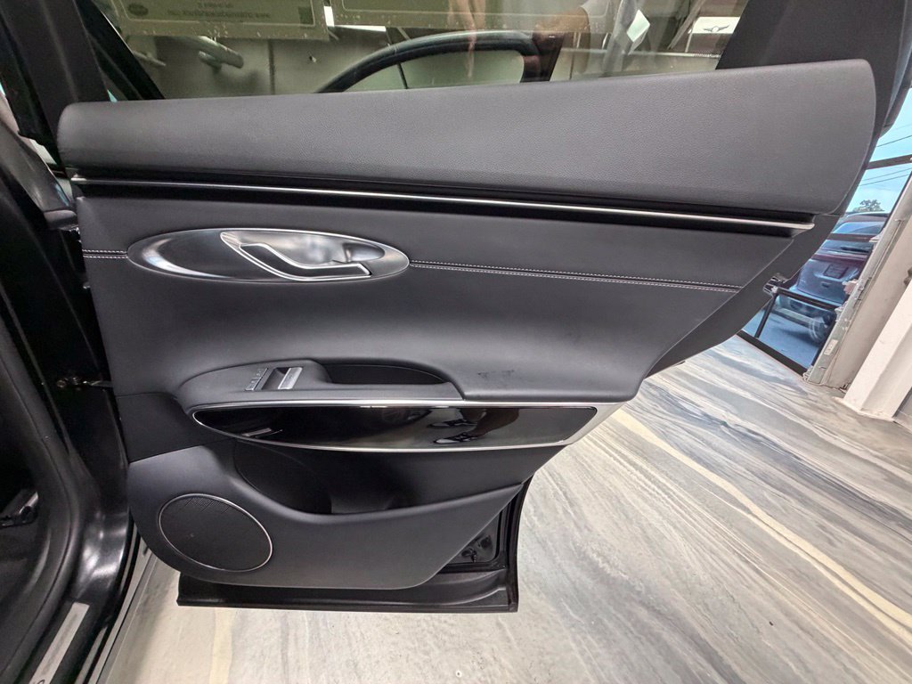 Used 2025 Genesis GV70 2.5T AWD/4WD image 47