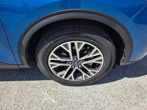 Used 2020 Ford Escape SEL FWD image 17