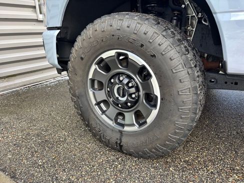 Used 2024 Ford F250 Lariat w/ Lariat Ultimate Package image 11