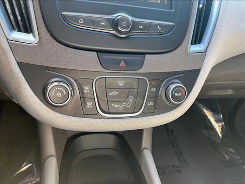 Used 2018 Chevrolet Malibu LS image 23