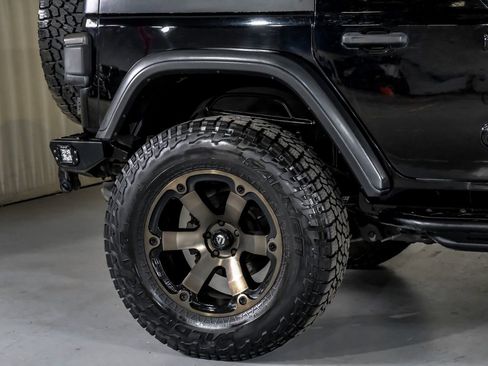 Used 2018 Jeep Wrangler Unlimited Rubicon w/ Dual Top Group image 6