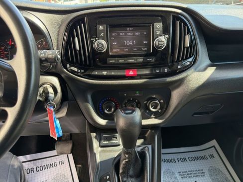 Used 2019 RAM ProMaster City Tradesman FWD image 22