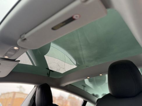 Used 2021 Tesla Model 3 Standard Range Plus image 50