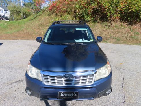 Used 2012 Subaru Forester 2.5X Limited image 2