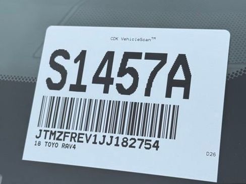 Used 2018 Toyota RAV4 LE FWD image 31