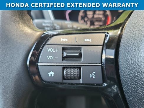 Certified 2025 Honda Pilot Touring image 31