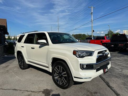 Used 2019 Toyota 4Runner Limited AWD/4WD image 9