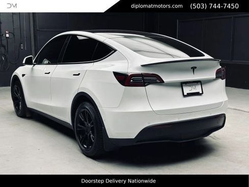 Used 2021 Tesla Model Y Long Range AWD/4WD image 5