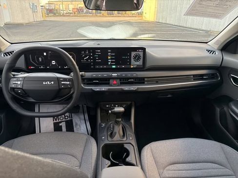 Certified 2025 Kia K4 EX FWD image 29