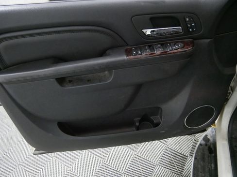 Used 2011 GMC Yukon Denali image 14