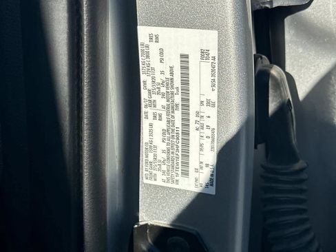 Used 2017 Ford F150 Platinum w/ Equipment Group 701A Luxury AWD/4WD image 29