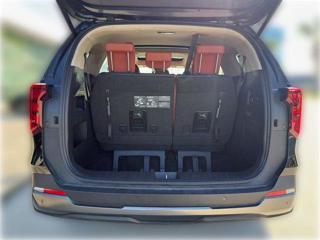 Used 2025 Kia Carnival SX FWD image 8