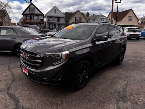 Used 2021 GMC Terrain SLE w/ Driver Convenience Package FWD image 3