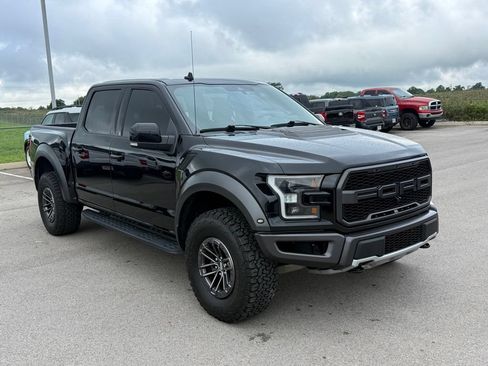 Used 2019 Ford F150 Raptor w/ Equipment Group 802A Luxury AWD/4WD image 2