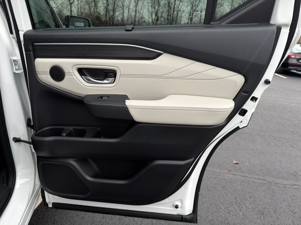 New 2026 Honda Pilot Touring image 26