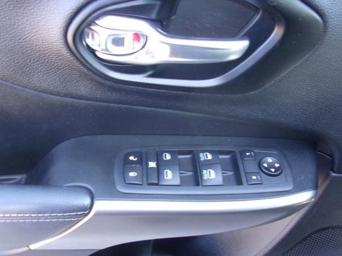 Used 2021 Jeep Cherokee Latitude Lux AWD/4WD image 9