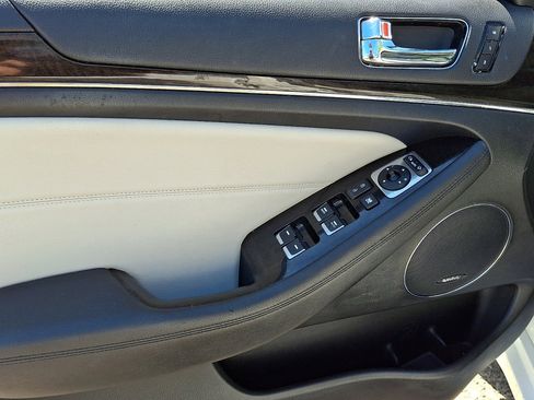 Used 2016 Kia Cadenza Limited FWD image 21