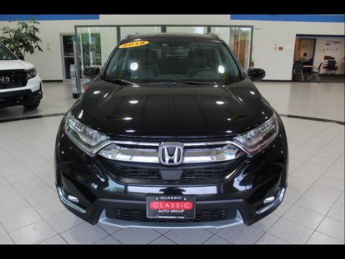 Used 2018 Honda CR-V Touring image 2