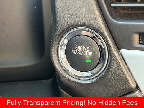 Used 2019 GMC Yukon SLT w/ Open Road Package AWD/4WD image 38