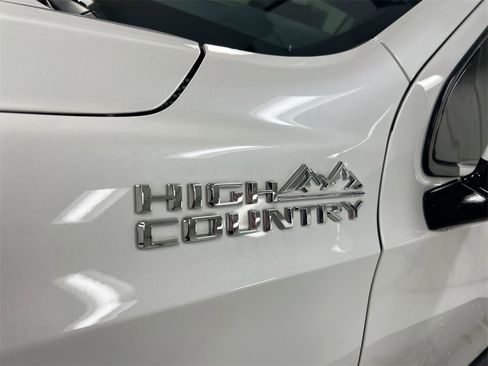 Used 2024 Chevrolet Tahoe High Country image 28