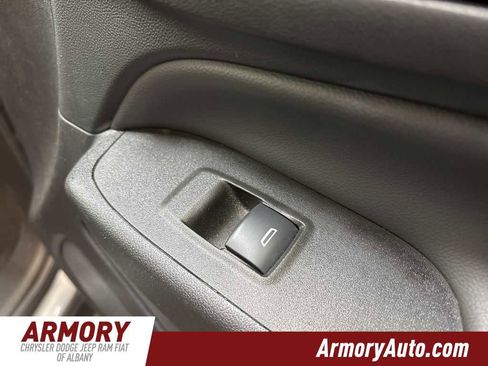 Used 2024 Chevrolet Equinox LT image 39